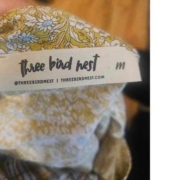 Three Bird Nest Mixed Media Henley Top Tan Plaid Floral Boho Long Sleeve Medium - Picture 4 of 6
